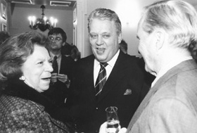 E7.JPG (24265 BYTES)