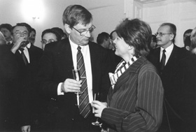 E8.JPG (21416 BYTES)