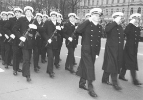 P10.JPG (26395 BYTES)