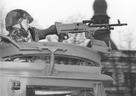 P6.JPG (22395 BYTES)