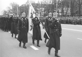 P99.JPG (25772 BYTES)