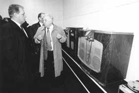 R2.JPG (20208 BYTES)