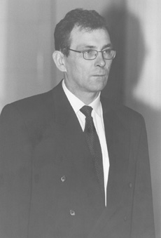 E1.JPG (16516 BYTES)