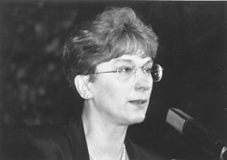 E3.JPG (14292 BYTES)