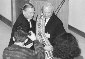 B10.JPG (25417 BYTES)