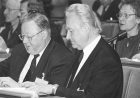 B140.JPG (24944 BYTES)