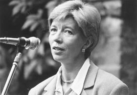 PETERSONE.JPG (23520 BYTES)