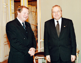 PIKS-KRIGERS.JPG (42231 BYTES)