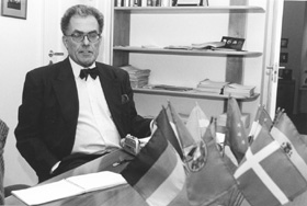 V2.JPG (24560 BYTES)