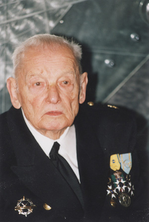 LEGZDI~2.JPG (47945 BYTES)