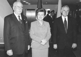 B1.JPG (21021 BYTES)