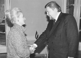 J1.JPG (25541 BYTES)