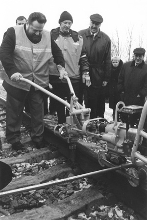 T1.JPG (56065 BYTES)