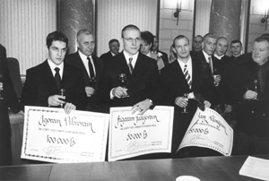 O2.JPG (28837 BYTES)