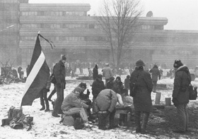 B3.JPG (28550 BYTES)