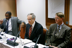 HOLMS.JPG (65730 BYTES)