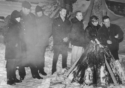 B1.JPG (49129 BYTES)