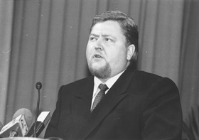 JS.JPG (17069 BYTES)