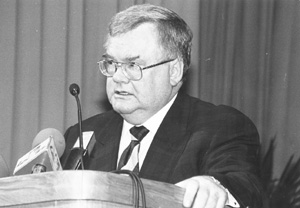 BA7.JPG (23480 BYTES)