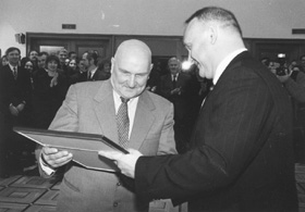 I2.JPG (20957 BYTES)