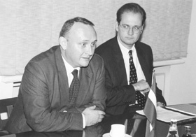 P2.JPG (23635 BYTES)