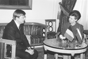 B4.JPG (26491 BYTES)