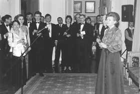 V1.JPG (24974 BYTES)