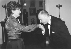 V2.JPG (21042 BYTES)