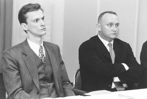 E1.JPG (22482 BYTES)