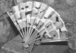 J2.JPG (33579 BYTES)