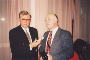 4UDR.JPG (30167 BYTES)