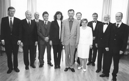 O1.JPG (44543 BYTES)