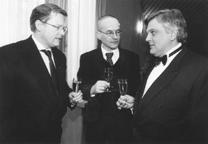 O11.JPG (20868 BYTES)