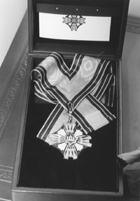 O4.JPG (23537 BYTES)