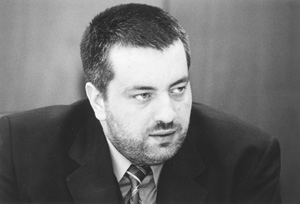 V1.JPG (18624 BYTES)