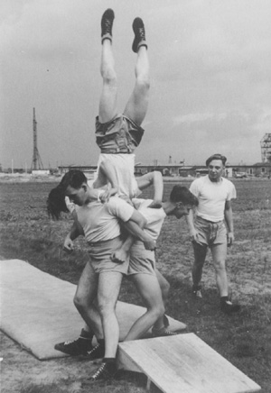 10.JPG (44125 BYTES)