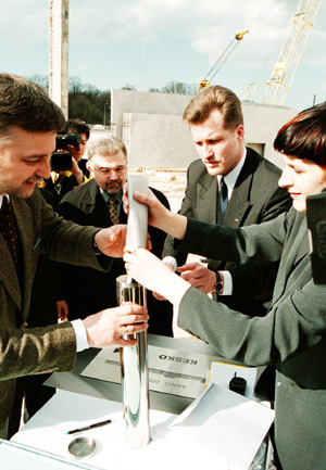 VEIKALS-4.JPG (79776 BYTES)