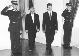 I1.JPG (23068 BYTES)