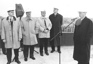 M4.JPG (25564 BYTES)