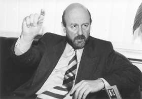 E1.JPG (20214 BYTES)