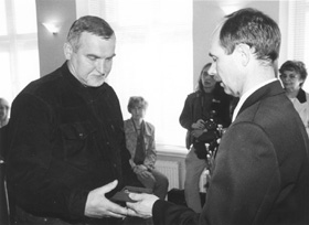 N2.JPG (20969 BYTES)