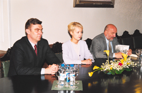 V6.JPG (59442 BYTES)