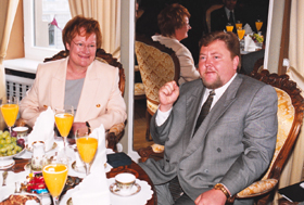 2SH.JPG (80732 BYTES)