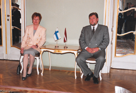 DIVI.JPG (67505 BYTES)