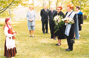 09S.JPG (110509 BYTES)