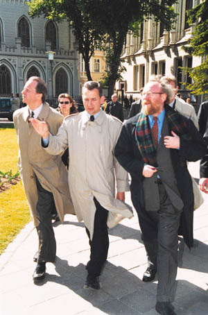 03VA.JPG (41661 BYTES)