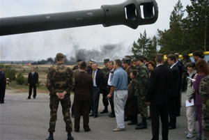 SENATORI-5.JPG (39823 BYTES)