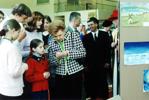 13V.JPG (41980 BYTES)