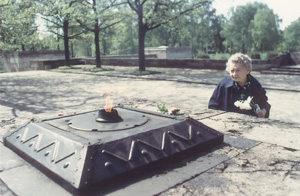 KE3.JPG (39581 BYTES)