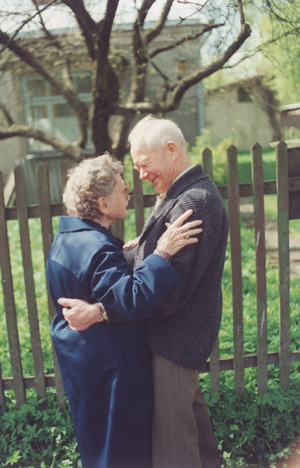 KE4.JPG (74442 BYTES)